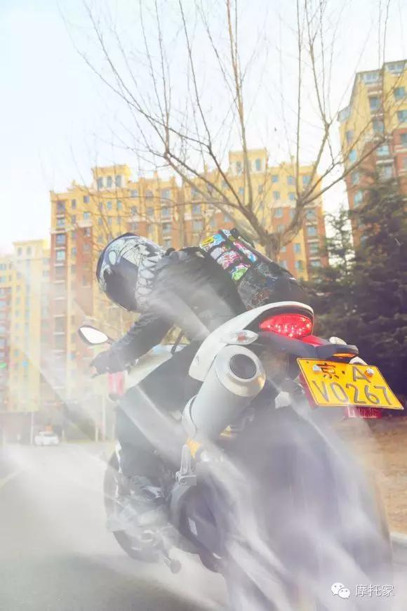 摩托家／聊聊我曾經(jīng)的最愛，08款杜卡迪ducati 696