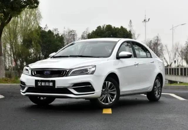 5款銷量最好的國產(chǎn)車，經(jīng)濟(jì)耐用配置高，吉利2款車上榜