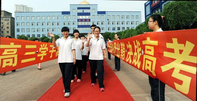 大學(xué)就業(yè)前景最看好的十大專業(yè)，土木工程第一，計(jì)算機(jī)專業(yè)僅第五