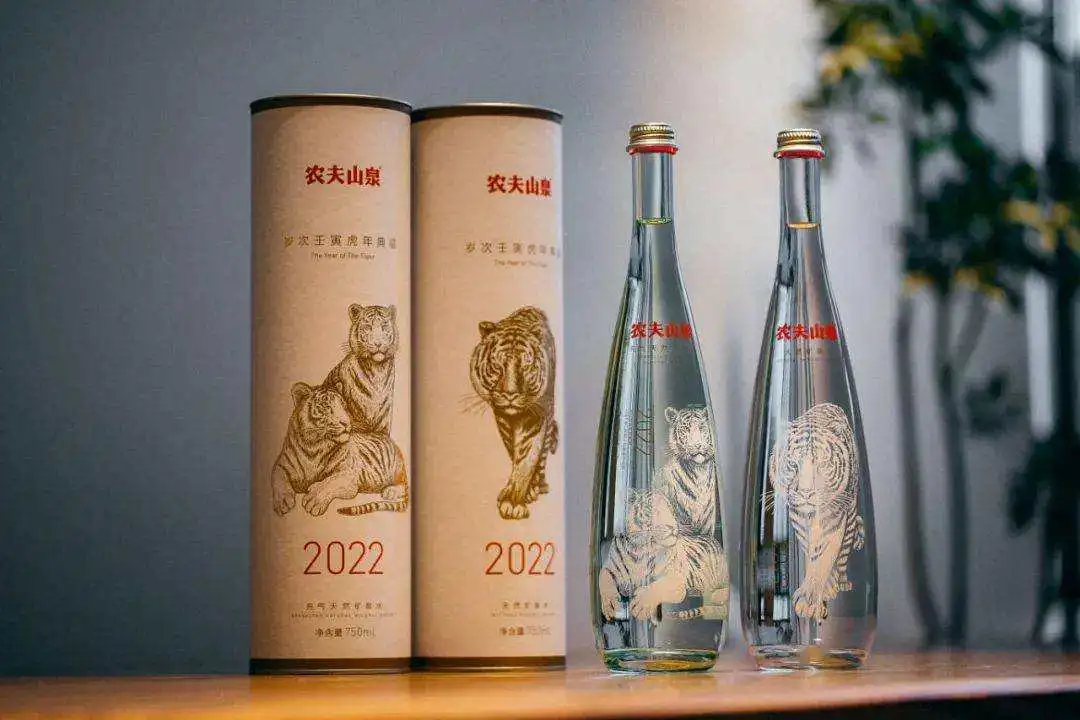 伊利推宮廷御膳古法酸奶，自嗨鍋帶來新品牌牛頓定律… | 一周熱聞