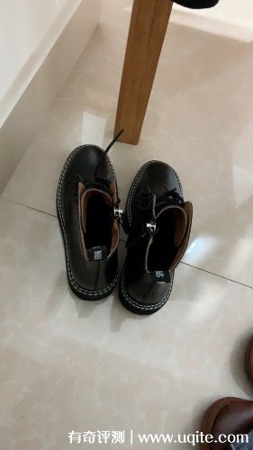 達芙妮馬丁靴女鞋質(zhì)量怎么樣，真實購買體驗(性價比高值得購買)